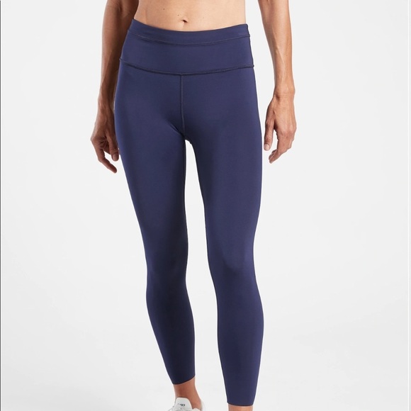 Athleta Pants - ATHELA Accelerate 7/8 Tight Leggings Size Medium